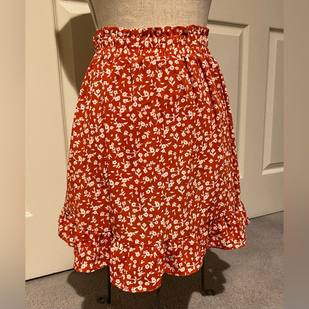 Sienna Sky Floral Skirt size Small